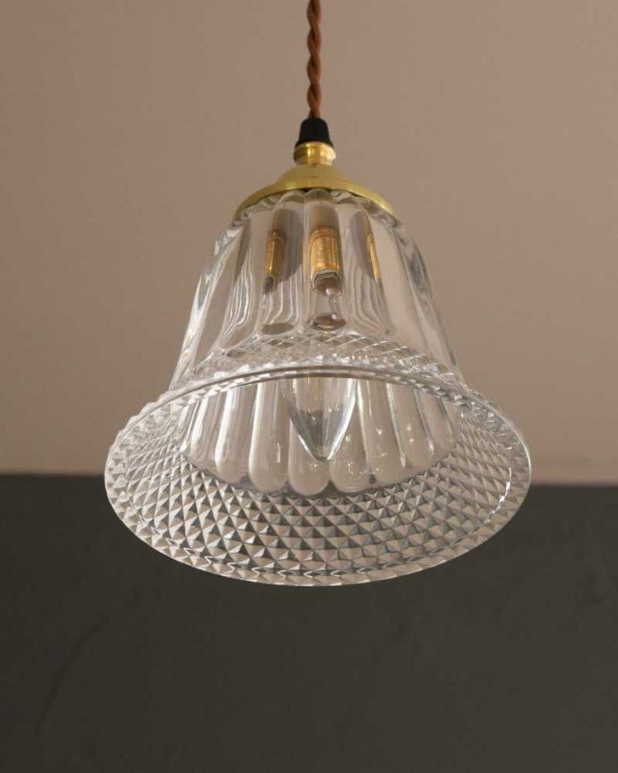 下から見たペンダントライト