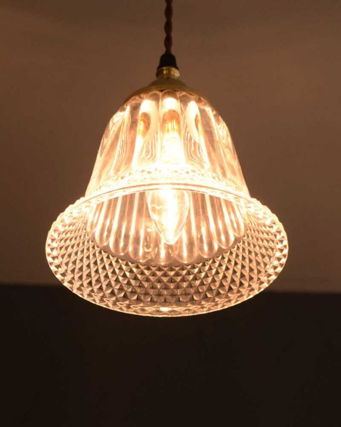 点灯後のペンダントライト