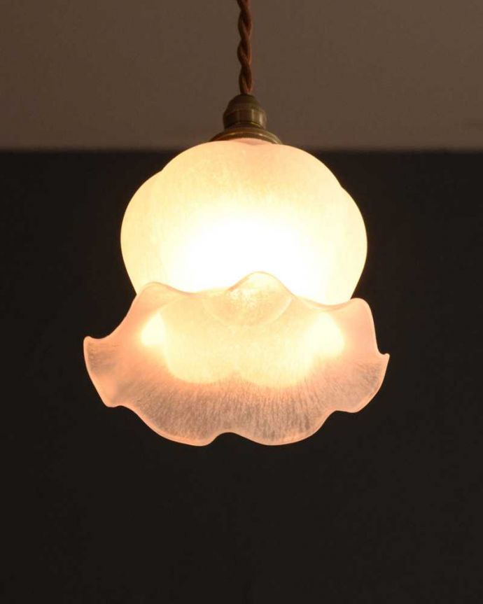 点灯後のペンダントライト