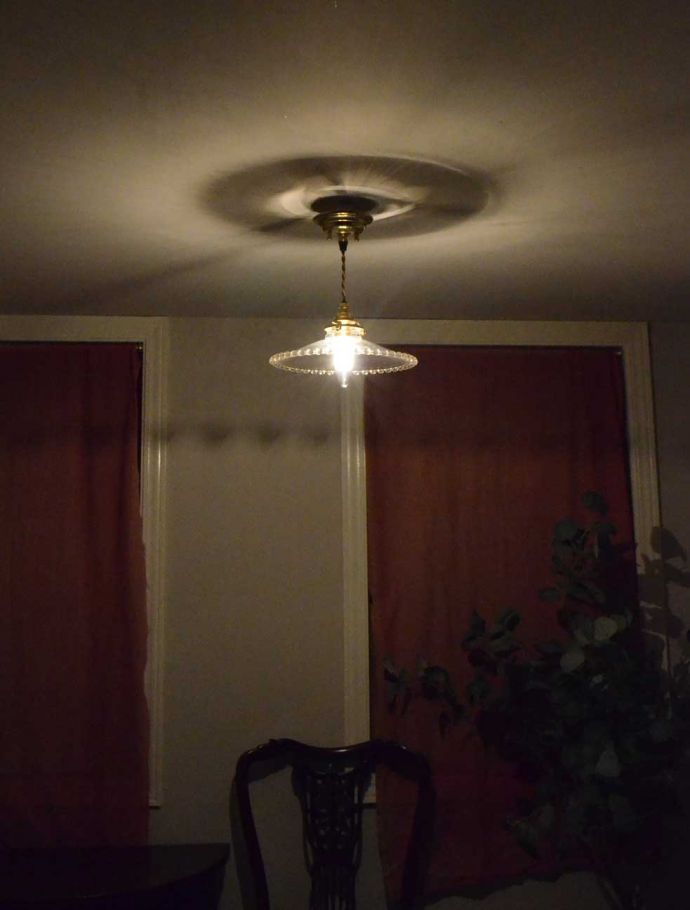 ペンダントライトの陰影