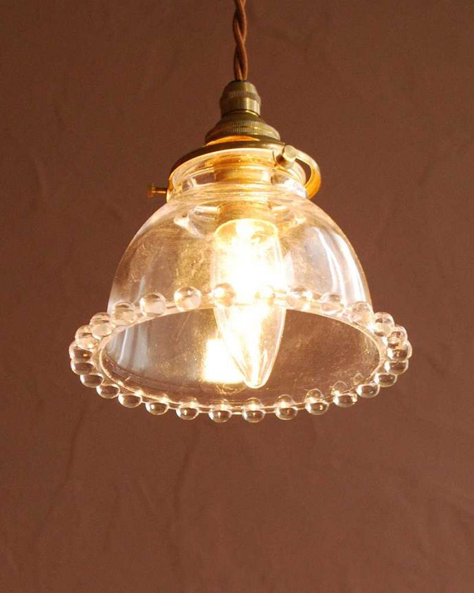 ペンダントライト　照明・ライティング　すっきりとしたクリアガラスのペンダントライト（ガラスボールプチ）(コード・シャンデリア電球・ギャラリーA付き) 。灯りを点けると･･･毎日の疲れをホッと癒してくれる灯り。(pl-283)