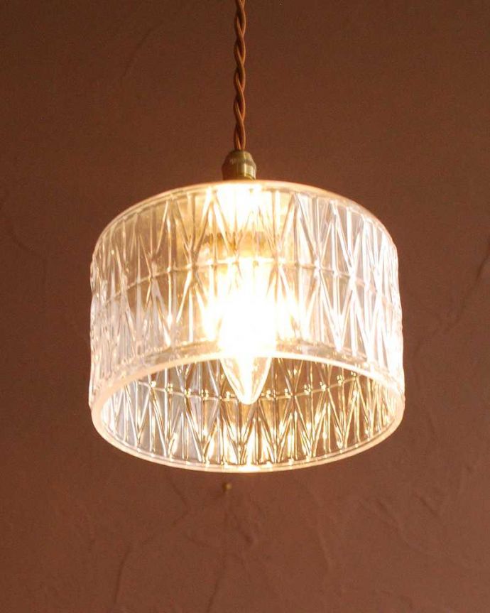 点灯後のペンダントライト