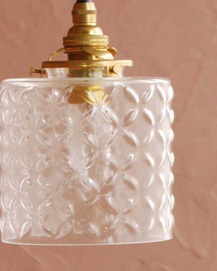 ガラスシェードの模様