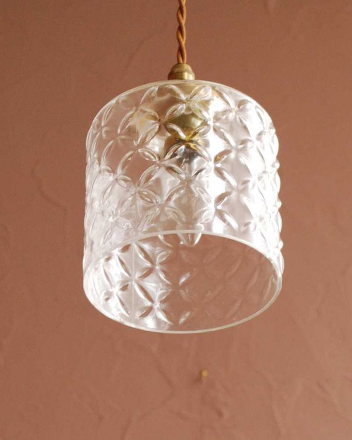 下から見たペンダントライト