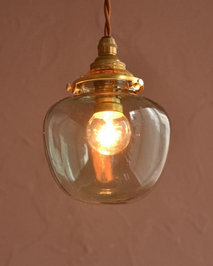 アンティーク風のペンダントライト