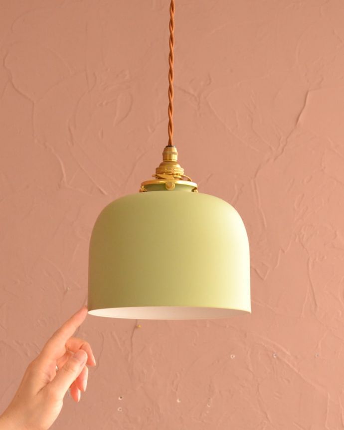 照明・ライティング　アイアンシェード・フェズ・モスグリーン　お部屋の中をふわっと彩ります小さなペンダントライトは、灯りが付いていない時も目立つ存在。(pl-301)