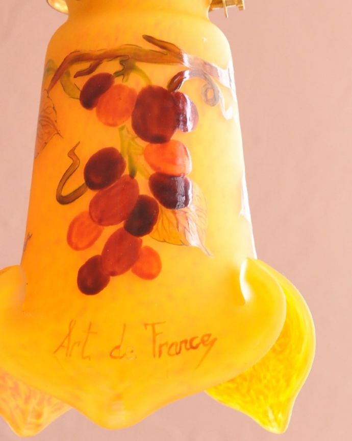 ガラスシェードの模様