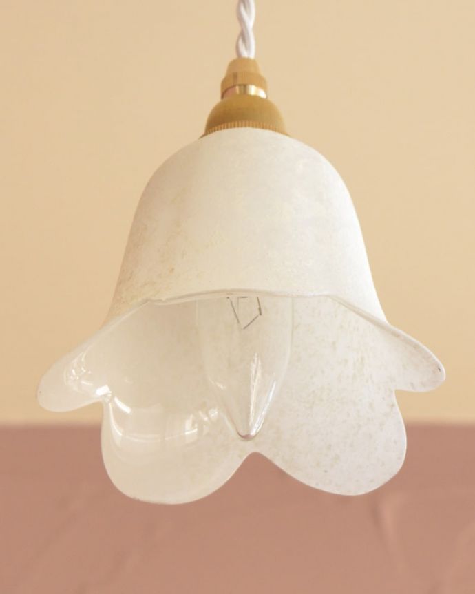 ペンダントライト　照明・ライティング　ペンダントライト(コードセット)　下から見上げると･･･実際に取り付けてカウンターやダイニングの下からのぞくとこんな感じです。(pl-307)