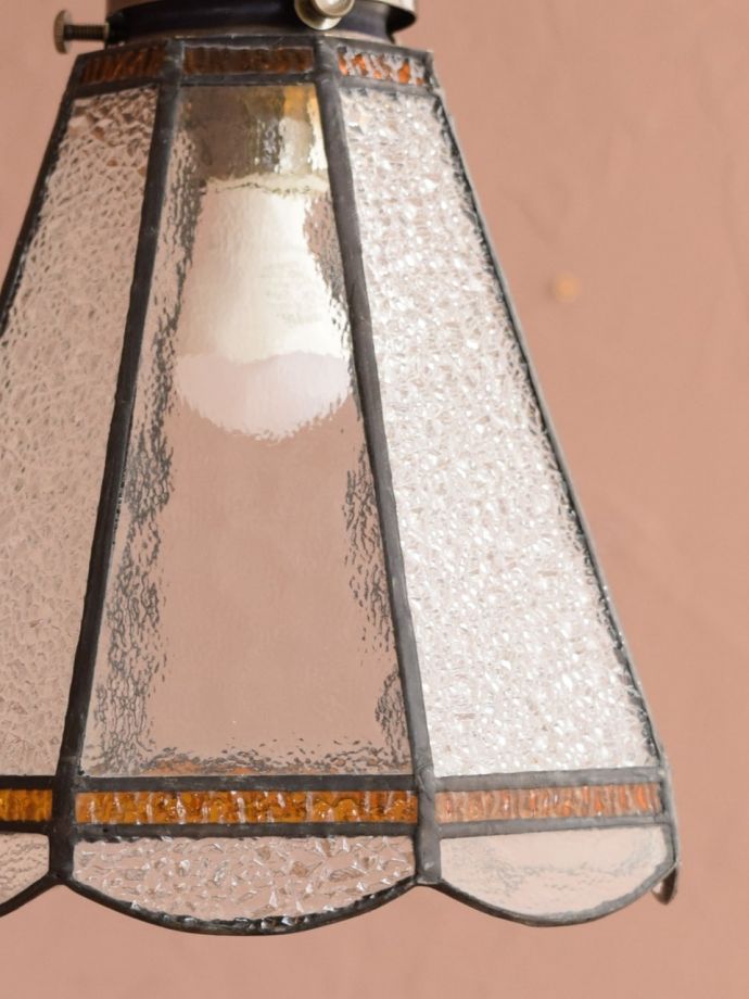 ステンドグラスのシェード