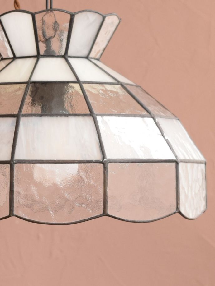 ステンドグラスのシェード