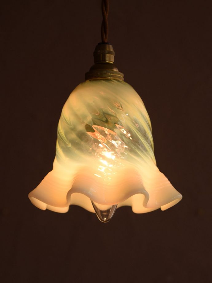 ヴァセリン風のペンダントライト