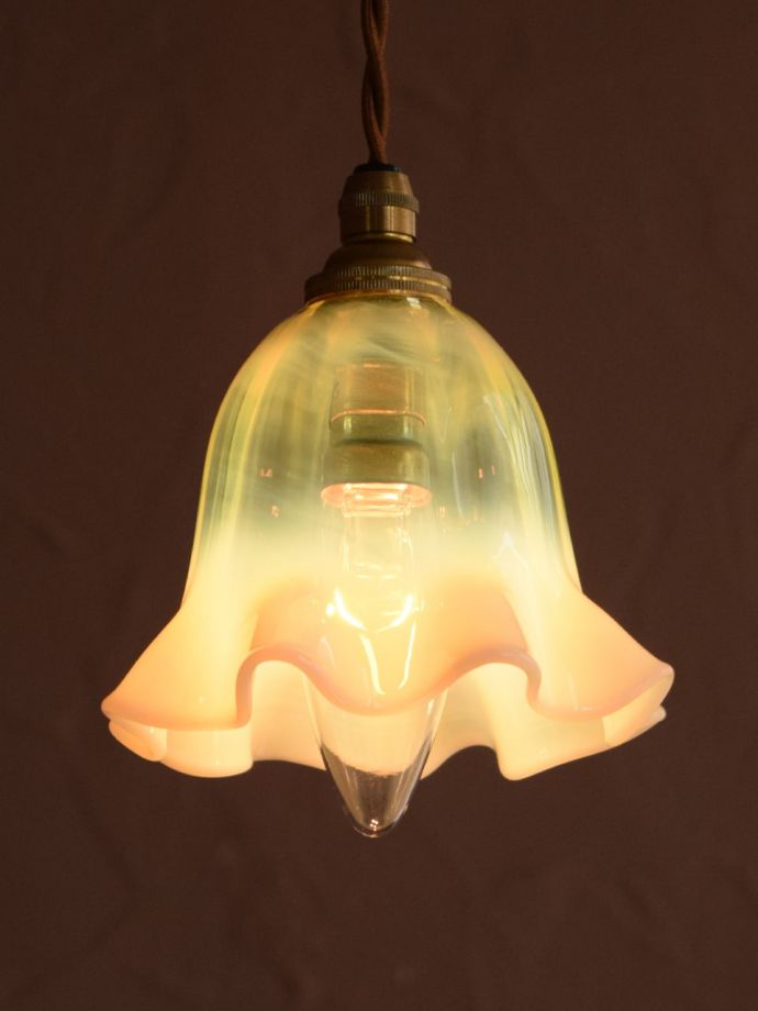 ヴァセリン風のペンダントライト