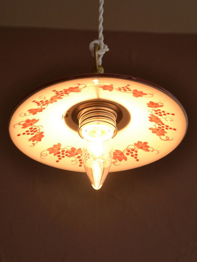 アンティーク風照明の美しい灯り