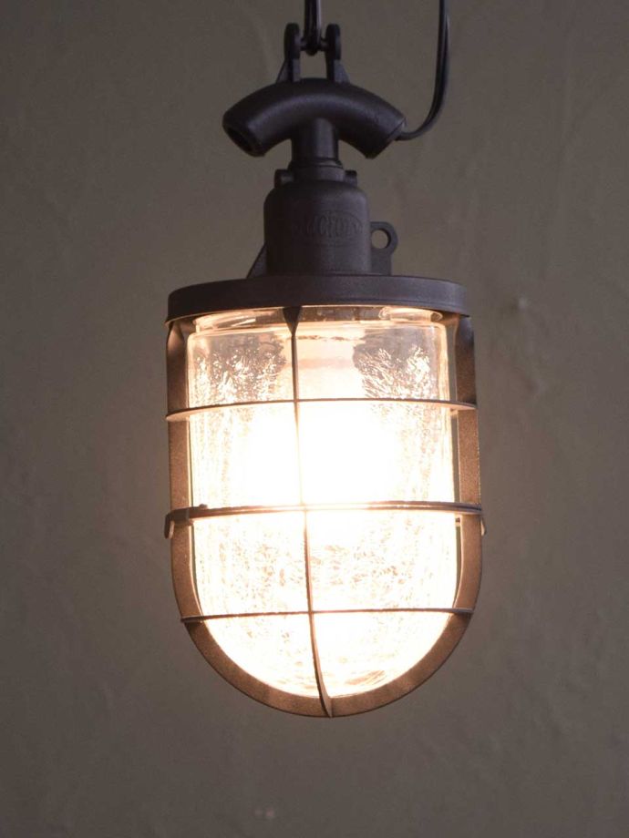 ビンテージ風のペンダントライト