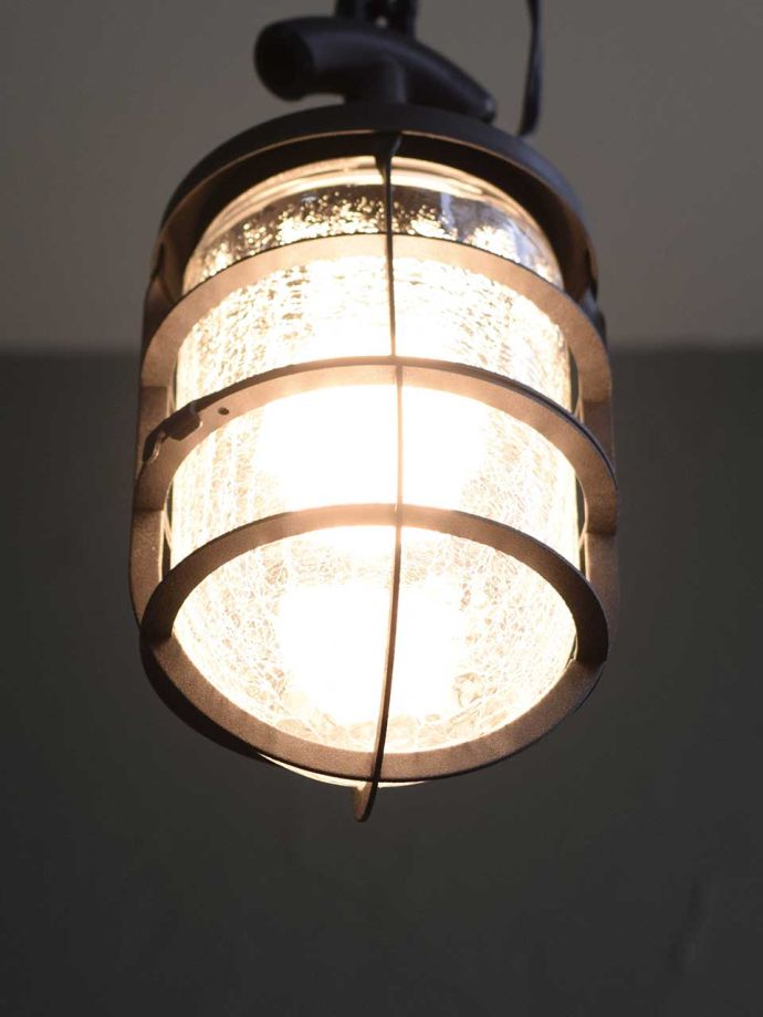 点灯後のペンダントライト