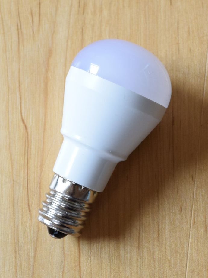 スポットライトの電球