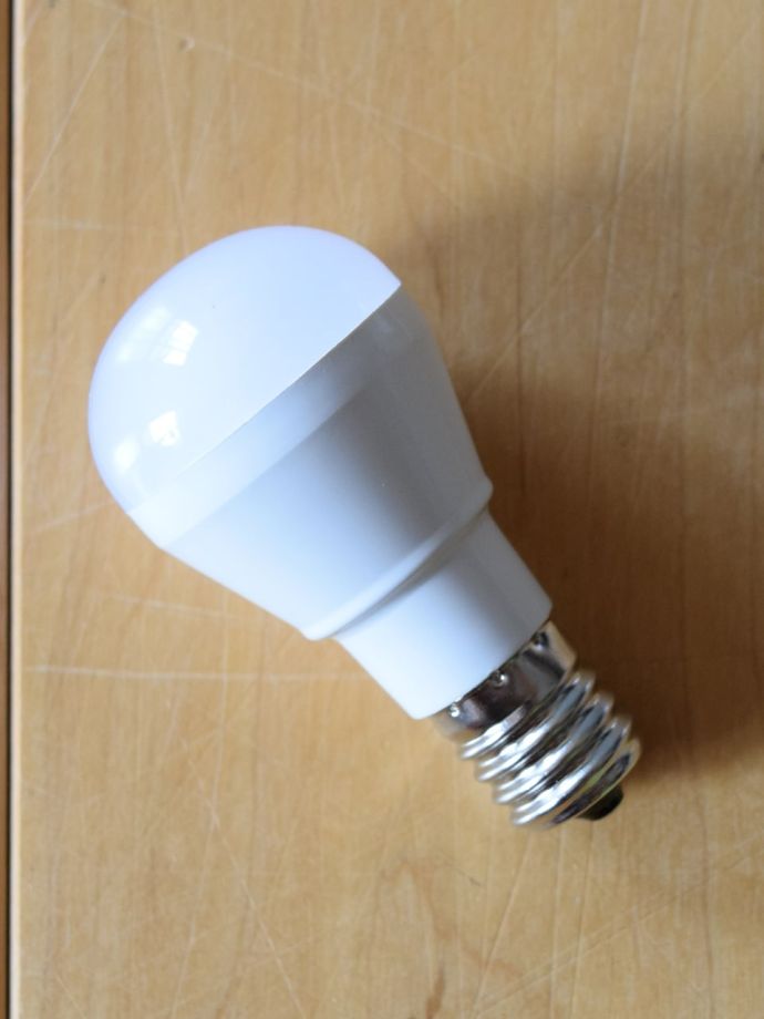 スポットライトの電球