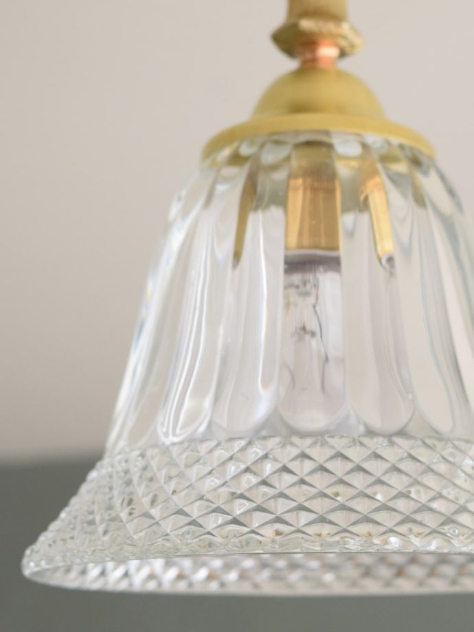 ガラスシェードの模様