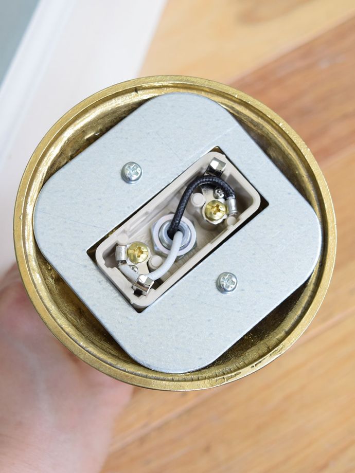 シーリングライトの取り付け方