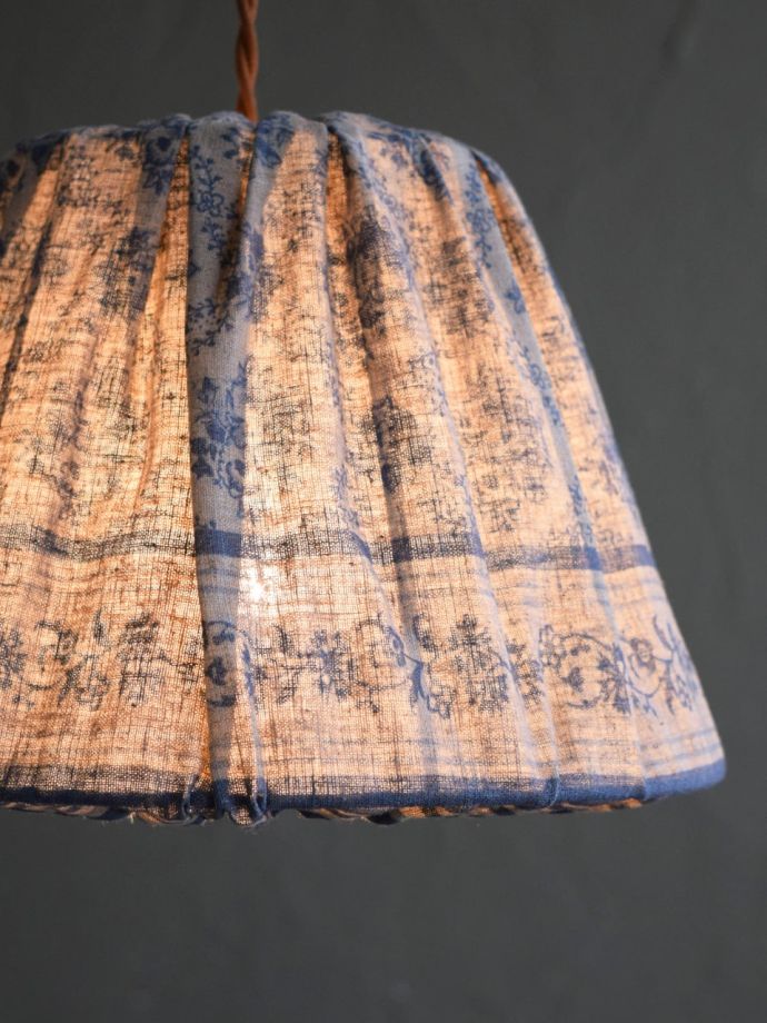 点灯後のペンダントライト