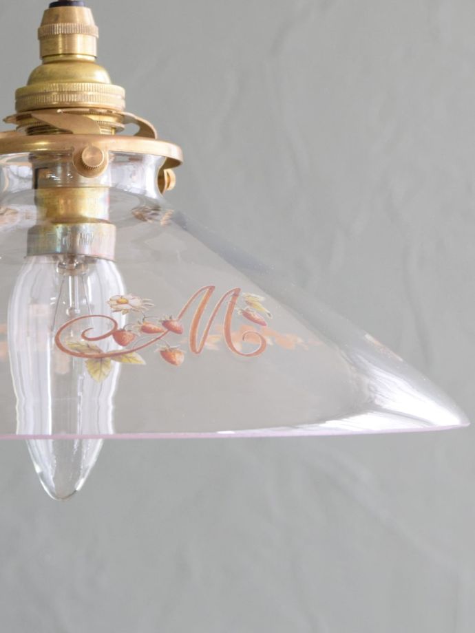 ペンダントライトの素材