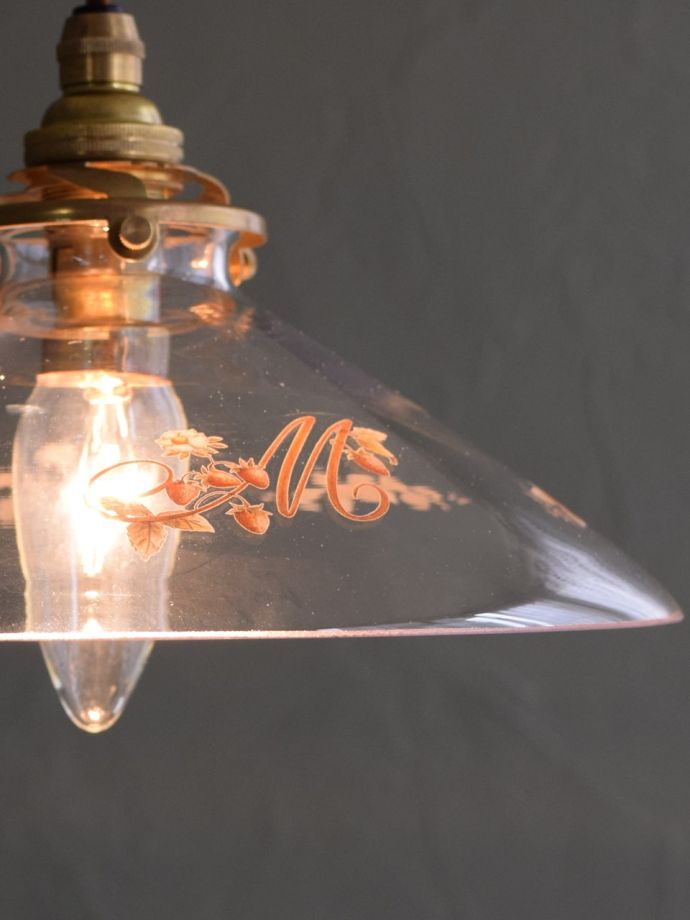 点灯後のペンダントライト