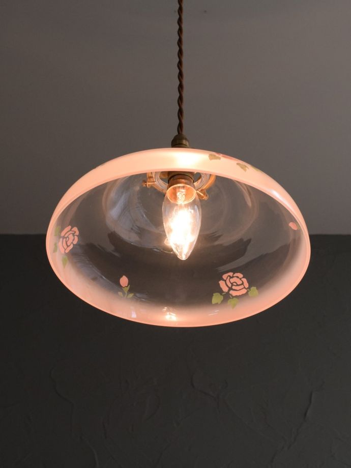 点灯後のペンダントライト