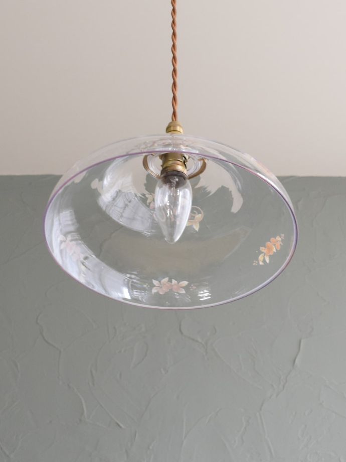 下から見たペンダントライト