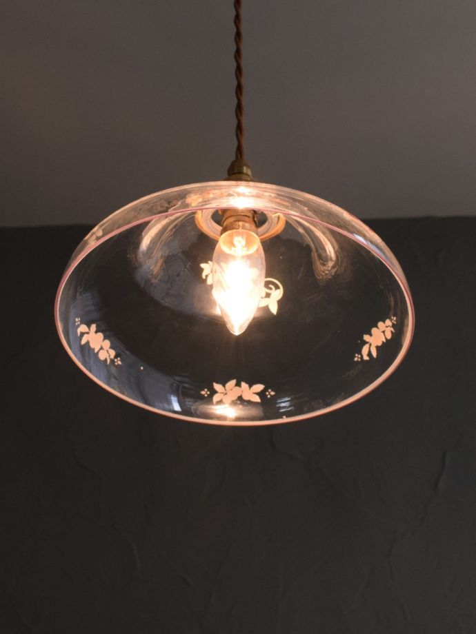 点灯後のペンダントライト