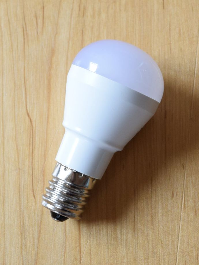 スポットライトの電球