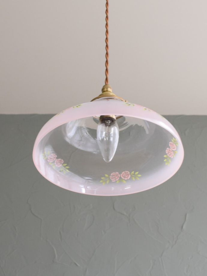 下から見たペンダントライト