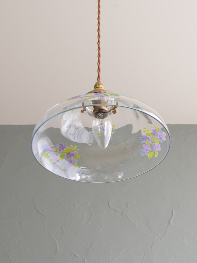 下から見たペンダントライト