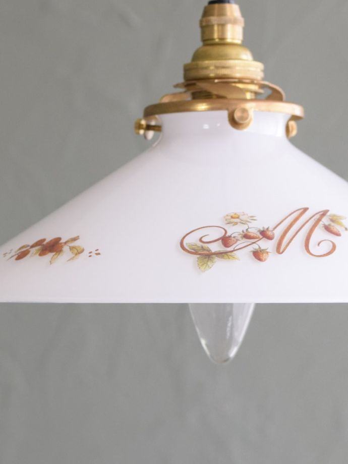 ペンダントライトの素材