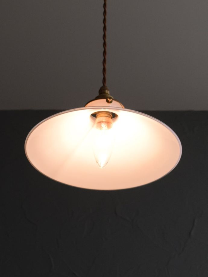 点灯後のペンダントライト