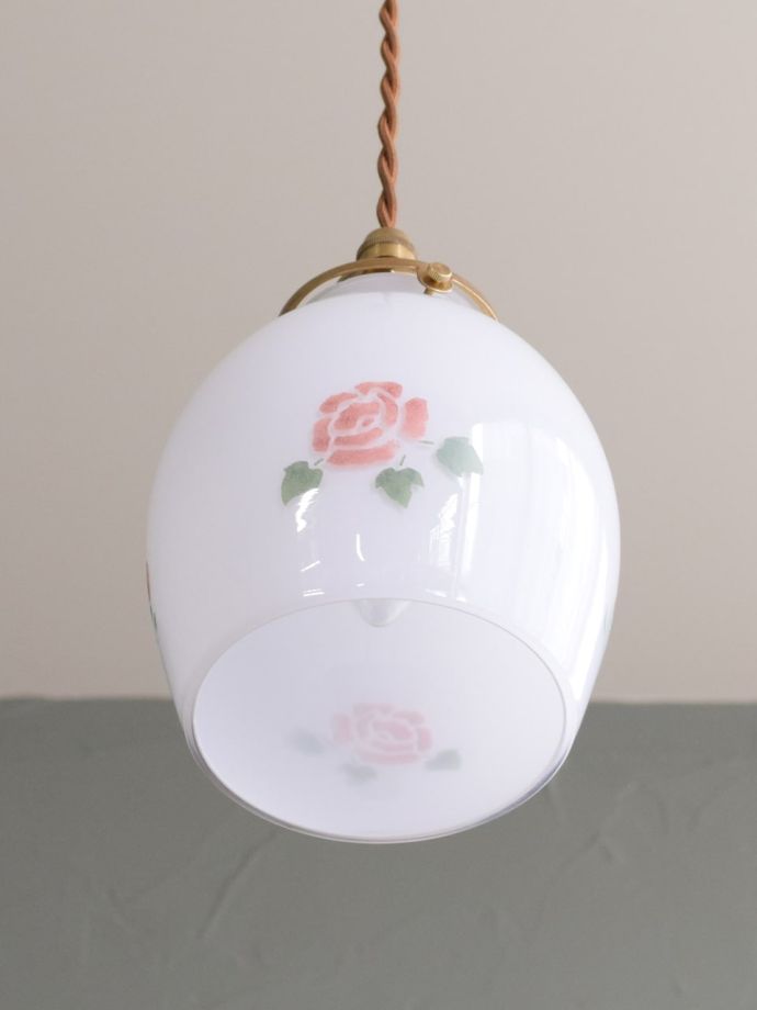 下から見たペンダントライト