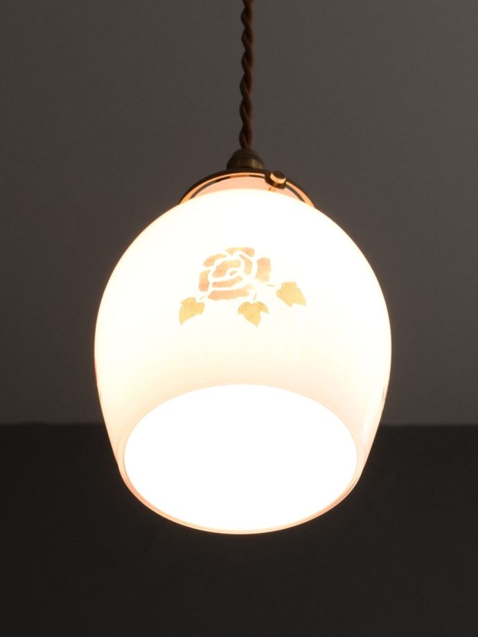 点灯後のペンダントライト