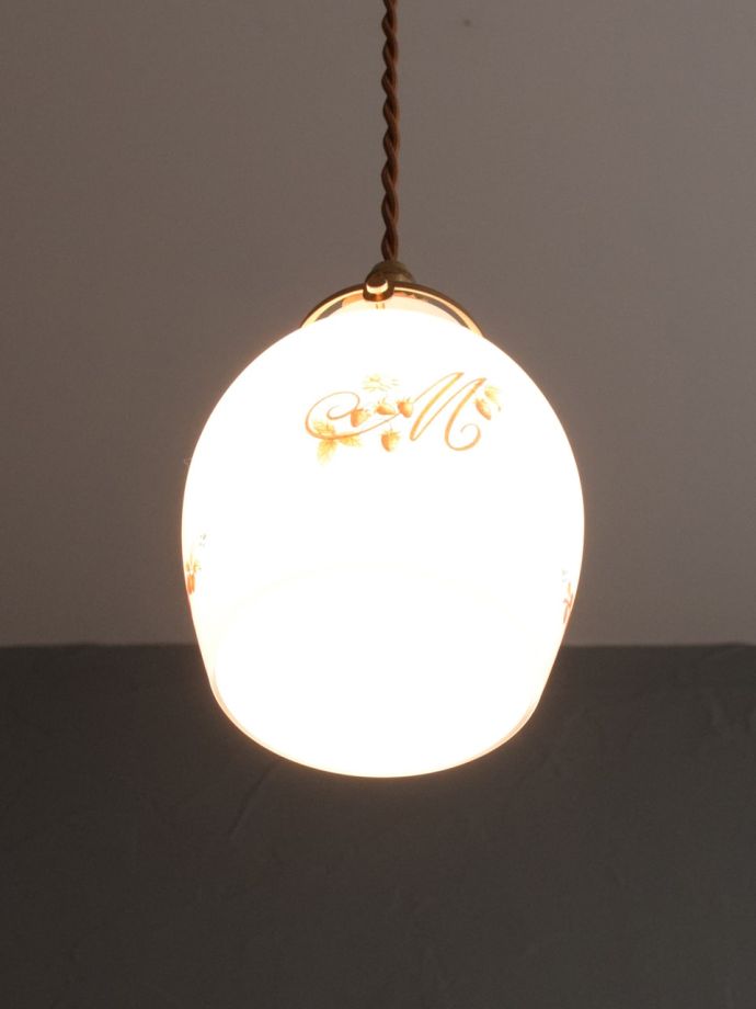 点灯後のペンダントライト