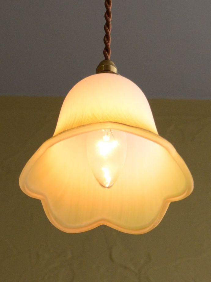 点灯後のペンダントライト