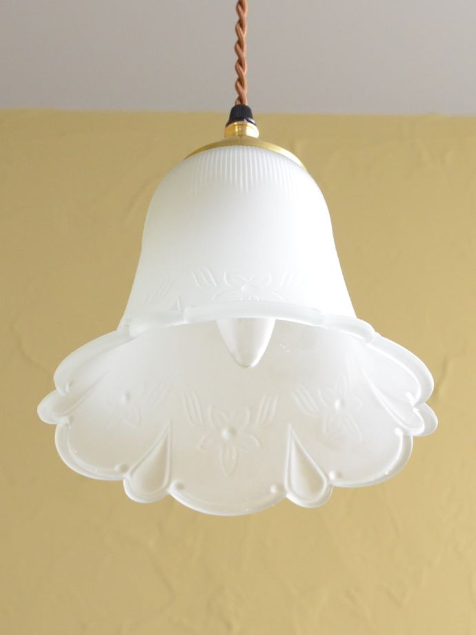 下から見たペンダントライト