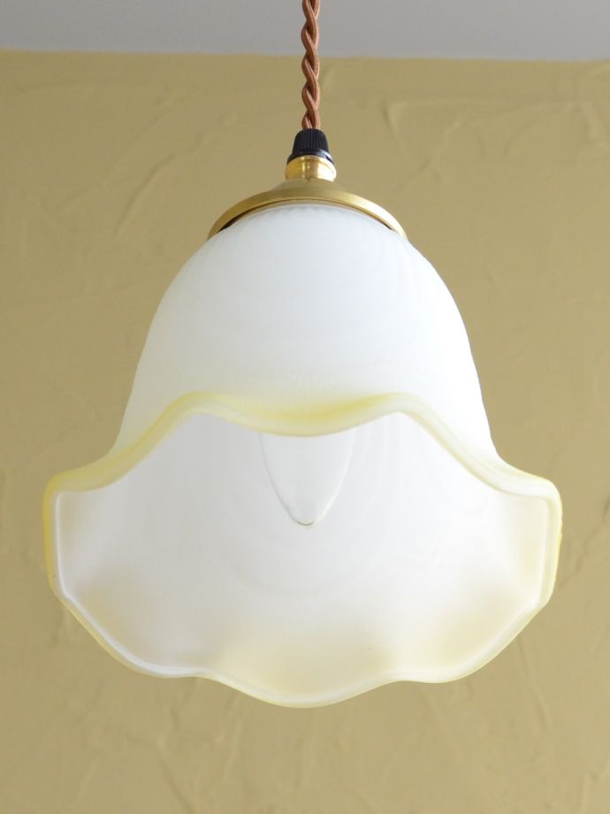 下から見たペンダントライト