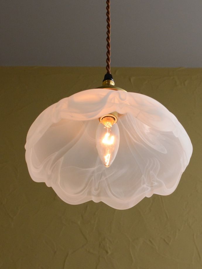 点灯後のペンダントライト