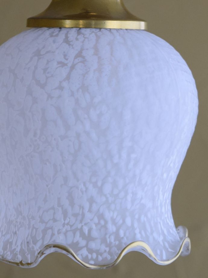 ガラスシェードの模様