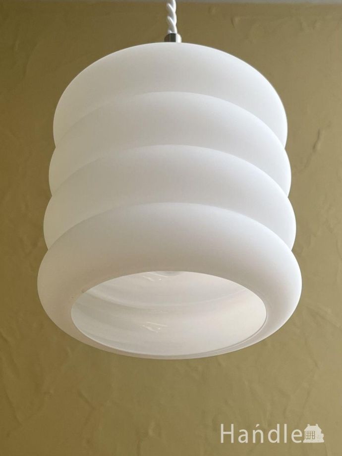 大きな丸形のガラスシェード