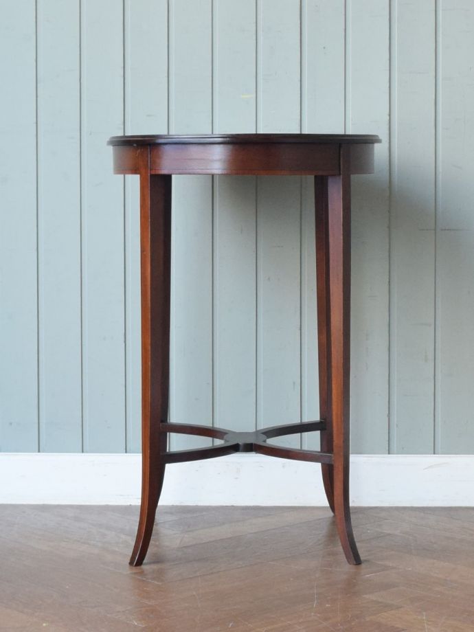 アンティーク家具の側面