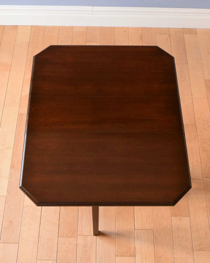 アンティークのテーブル　アンティーク家具　格子のデザインが素敵なアンティーク英国家具、伸張式のゲートレッグテーブル。天板の修復には自信があります。(q-1085-f)