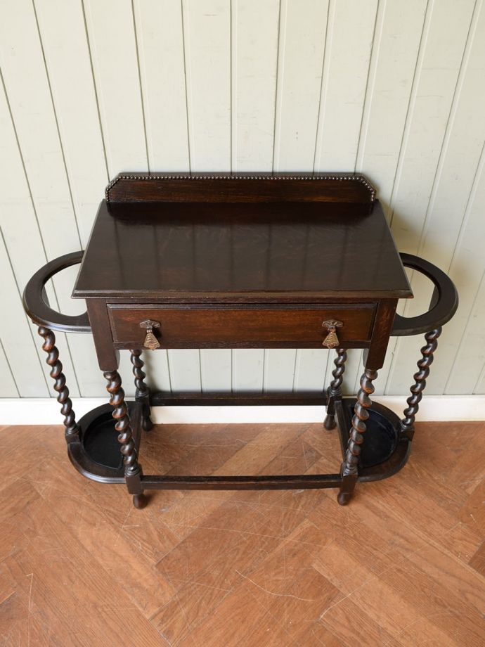 アンティークのステッキスタンド