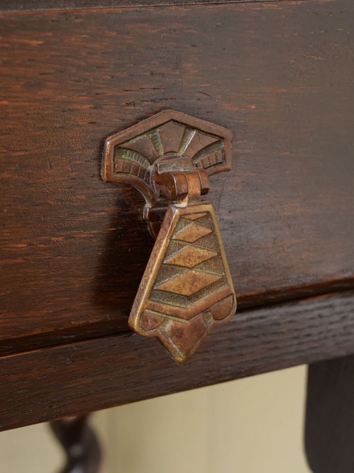 アンティーク家具の取っ手