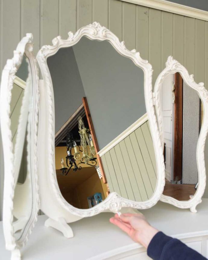 アンティーク ミラー(鏡) アンティーク雑貨 フランス輸入の華やかなアンティーク家具、スタンドミラー(三面鏡)。いつでもお姫様気分。(q-114-z)