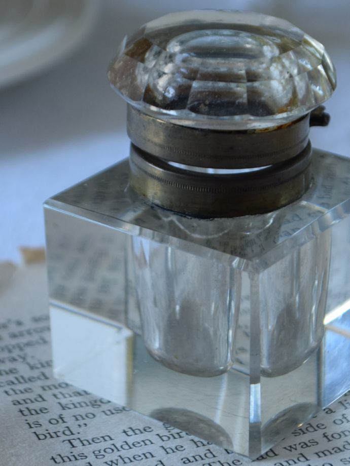 アンティークガラスのインク瓶