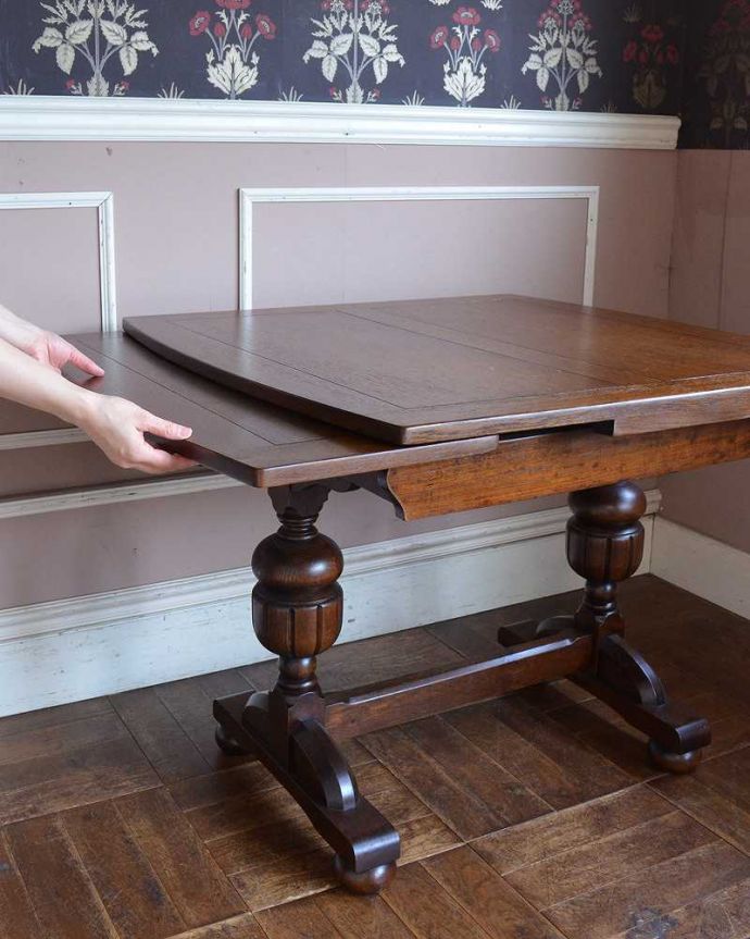 アンティークのテーブル　アンティーク家具　英国のアンティーク家具、バルボスレッグが素敵なドローリーフテーブル（ダイニングテーブル）。誰でもカンタン！引っ張るだけでOK。(q-1250-f)